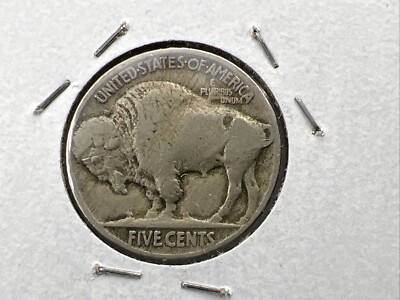1919 Buffalo Nickel Two Feathers FS-401 showing only two feathers in headdress compared to normal three-feather coin